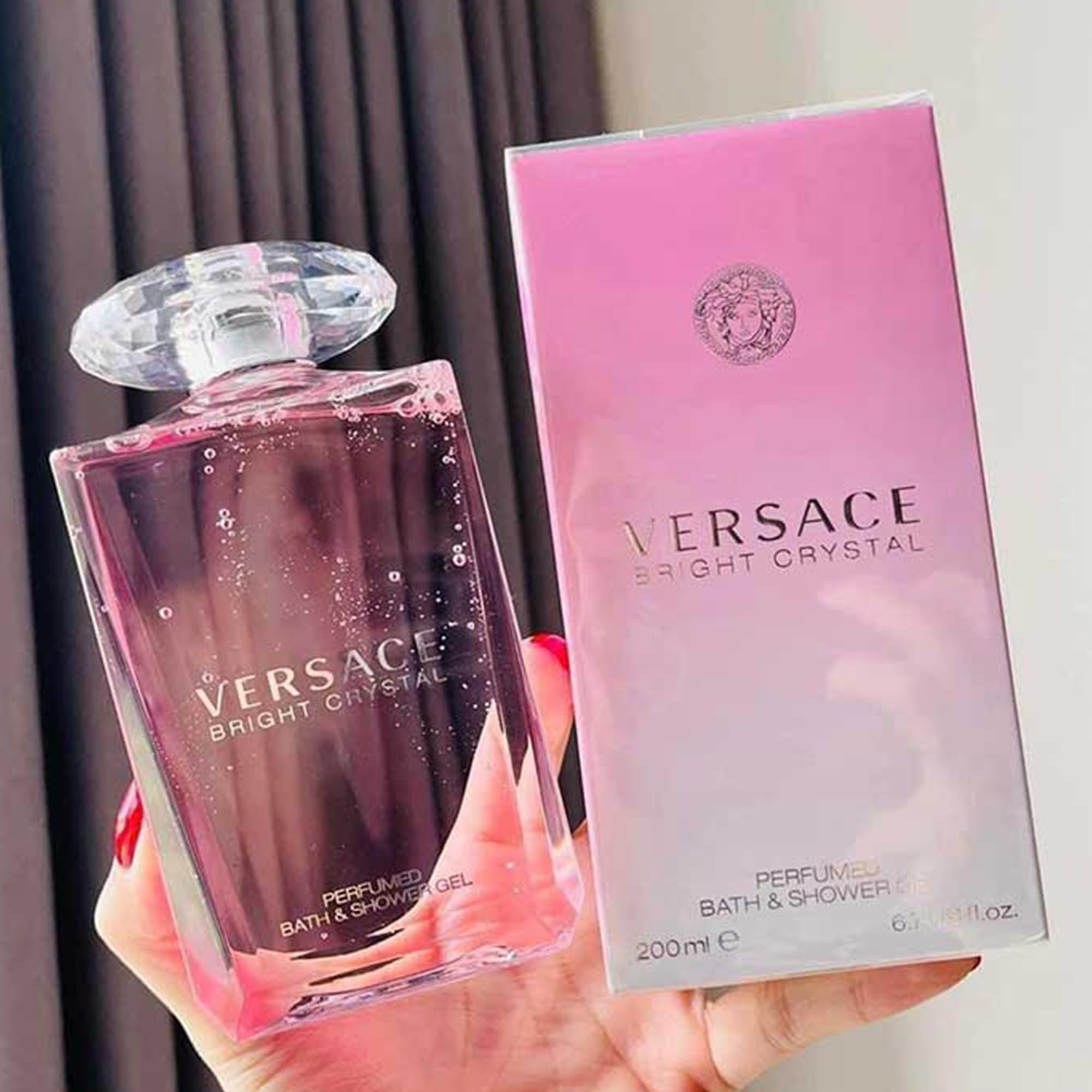 Yellow Diamond by Versace for Women 6.7 oz Perfumed Shower Gel