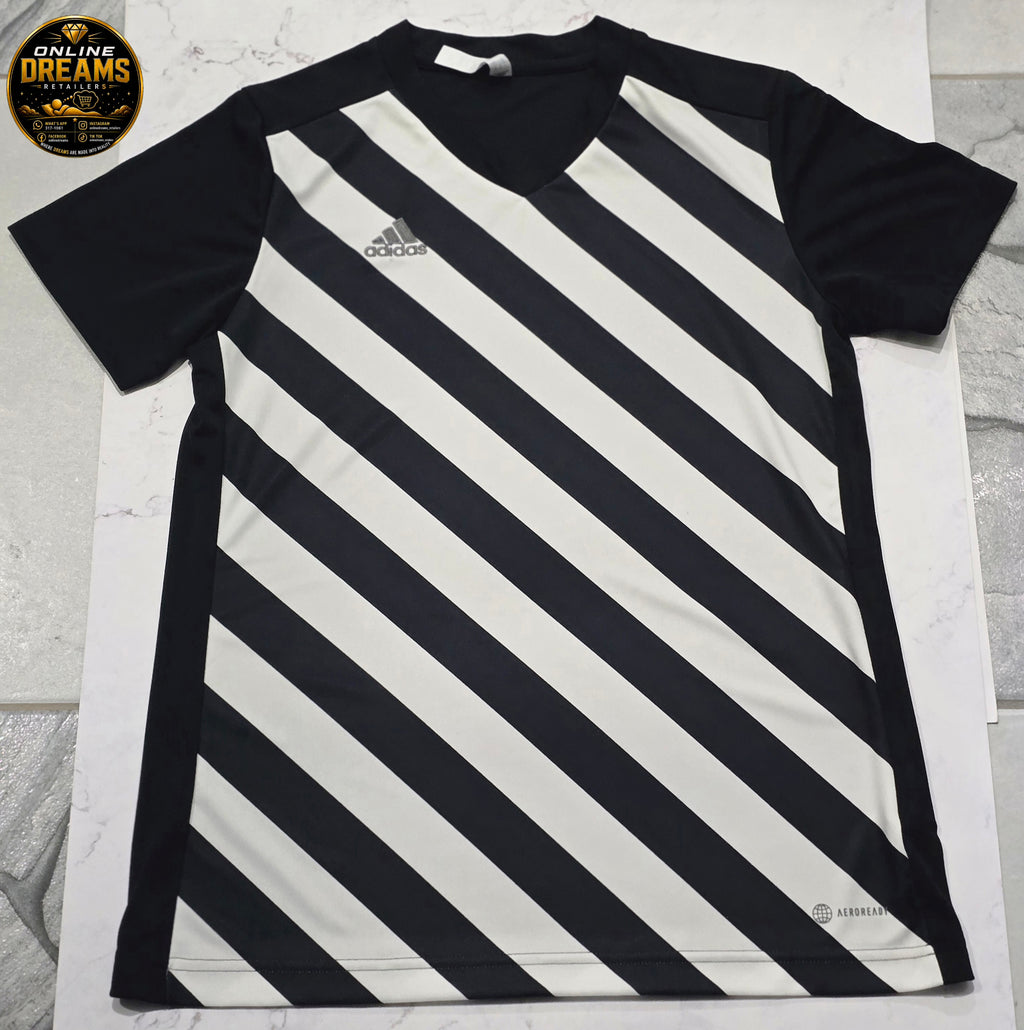 Adidas T-shirt