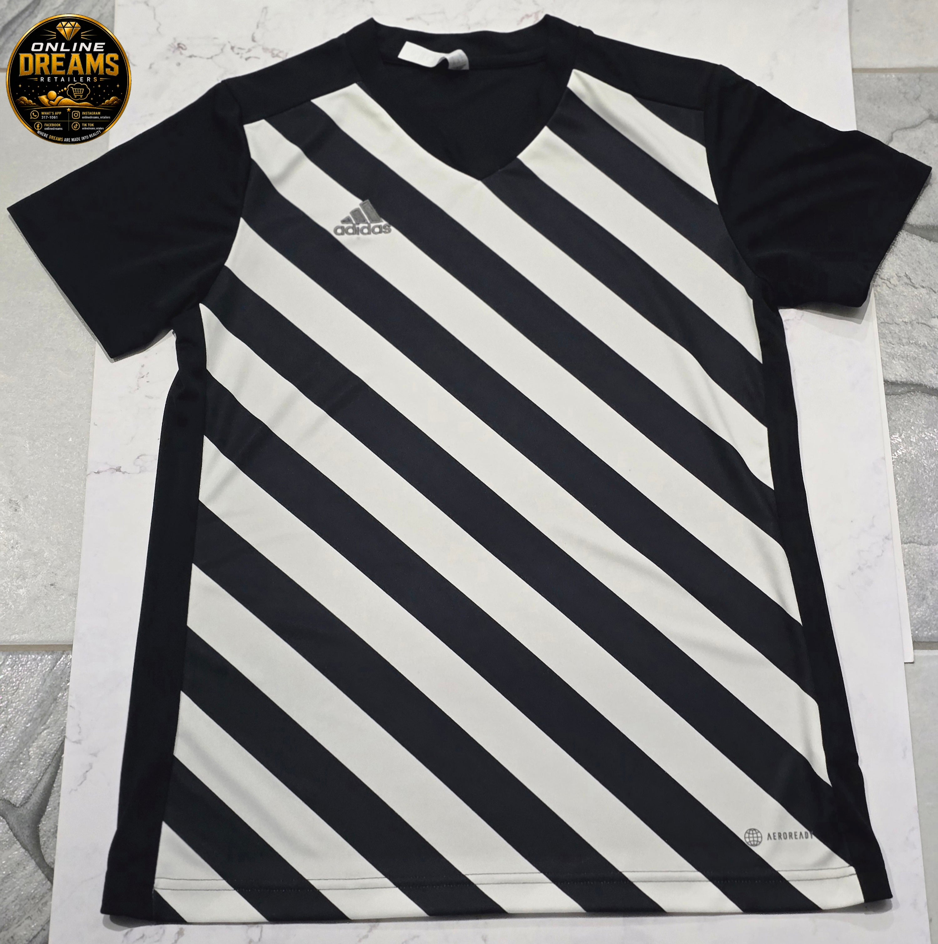 Adidas T-shirt