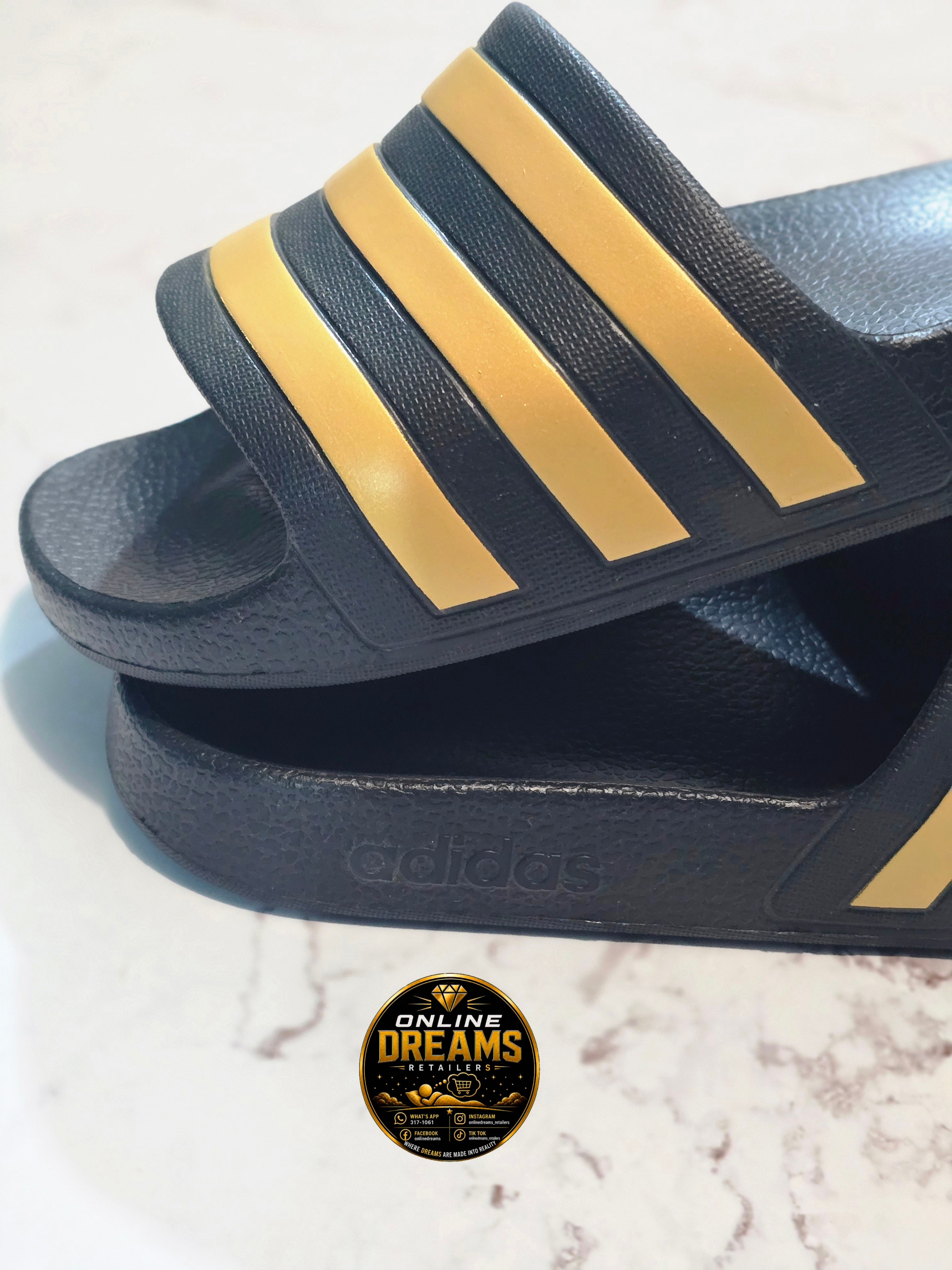ADIDAS SLIDES