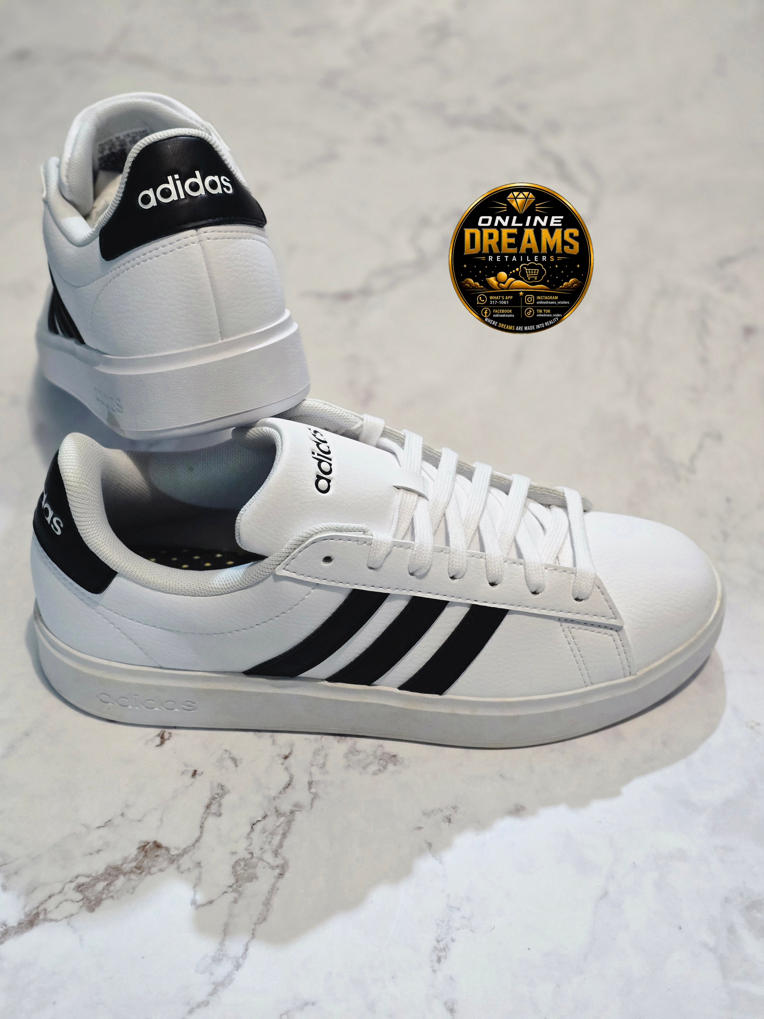 ADIDAS SNEAKERS